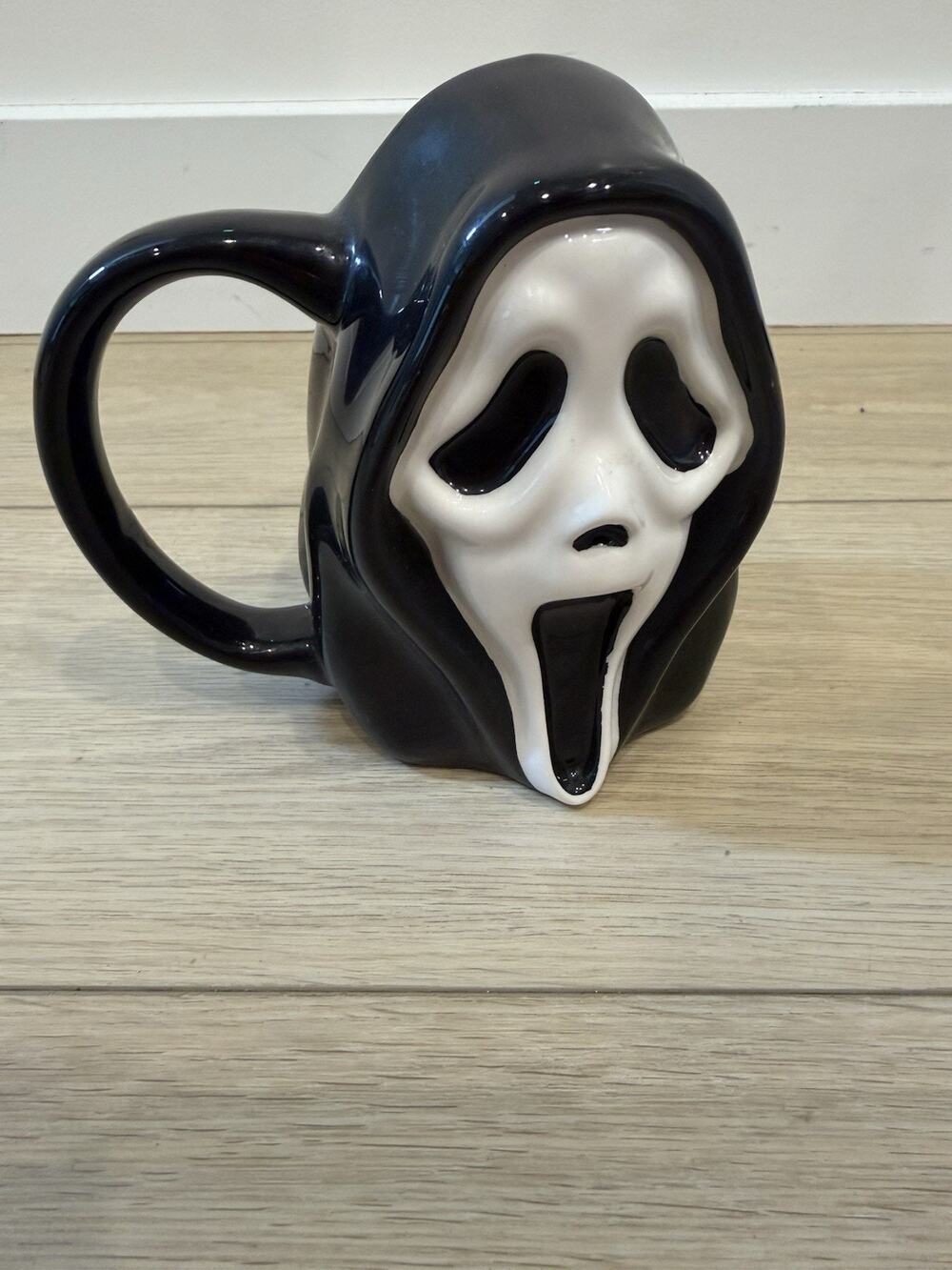 Bioworld Ghost Face Ceramic 16oz Coffee Mug Halloween Collectibles SCREAM